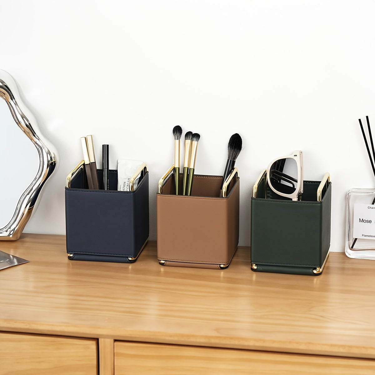 [1pc Faux Leather Storage] 1pc Lightweight Faux Leather Storage Tube | Makeup Brush Organizer, Vanity Eyebrow and Eyeshadow Brush Holder, Metal Frame Leather Pen Case, Desktop Remote Control Key Storage Box, Stylish Square Storage Box, Multifunctional