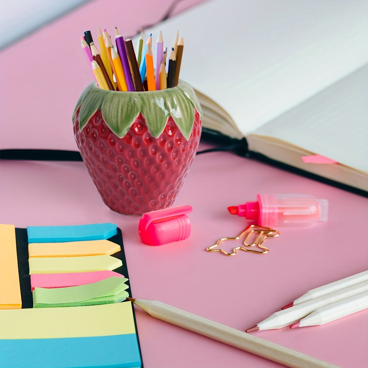 Strawberry Ceramic Pen Holder, Multifunctional Desktop Organizer, Storage Pen Holder, Makeup Brush Storage Holder, Office Desk Pen Holder, Living Room And Bedroom Decoration Ornaments